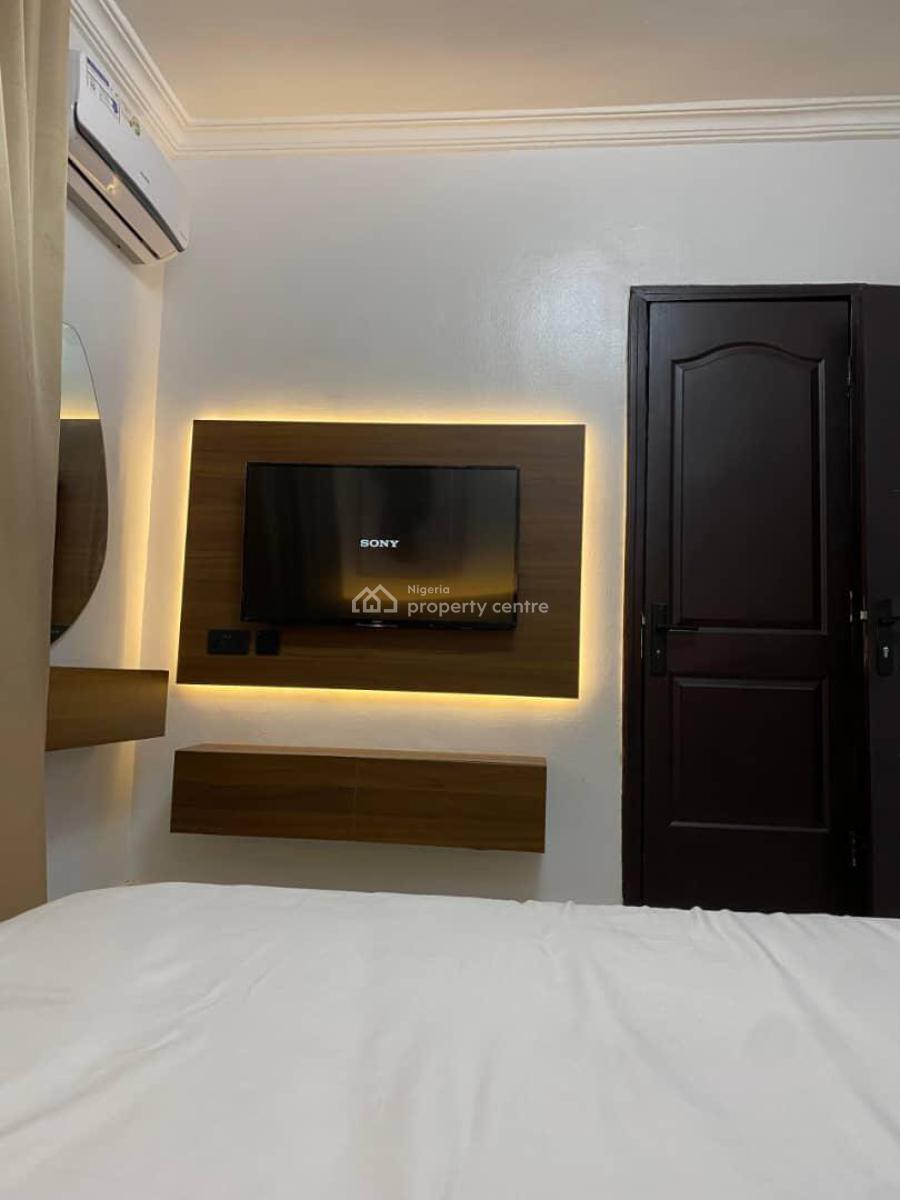 Nicely Furnished 3 Bedroom Apartment, Maryland, Lagos, Flat / Apartment Short Let