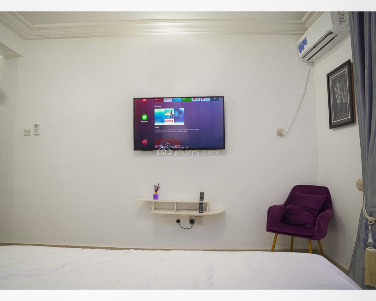 Nicely Furnished 3 Bedrooms Apartment, Maryland, Lagos, Flat / Apartment Short Let