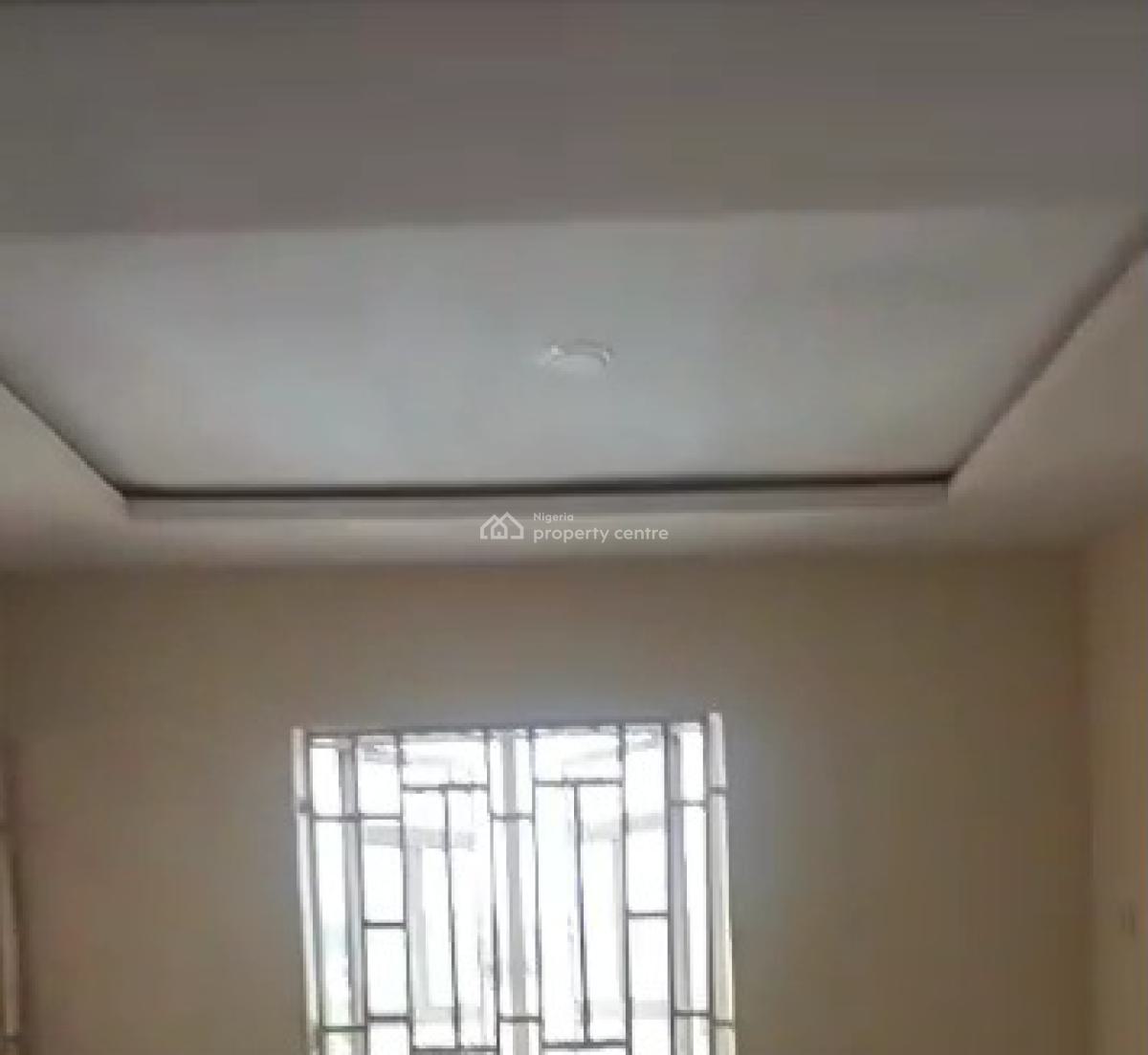 3 Masters Bedrooms Flat with Visitors Toilet, Ugbor Village Road, Before Morzi Hotel, Gra, Benin, Oredo, Edo, House for Rent