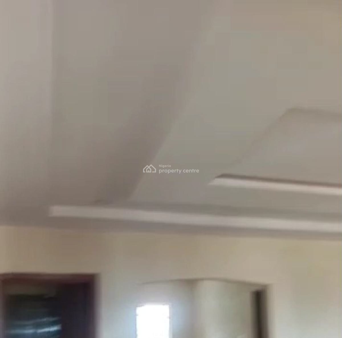 3 Masters Bedrooms Flat with Visitors Toilet, Ugbor Village Road, Before Morzi Hotel, Gra, Benin, Oredo, Edo, House for Rent