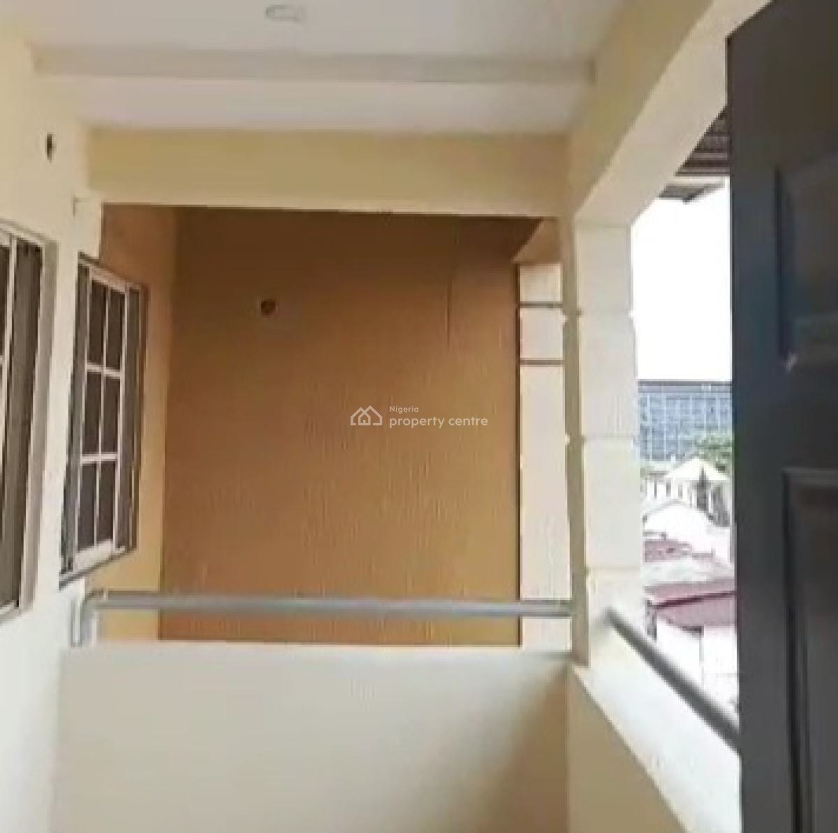 3 Masters Bedrooms Flat with Visitors Toilet, Ugbor Village Road, Before Morzi Hotel, Gra, Benin, Oredo, Edo, House for Rent