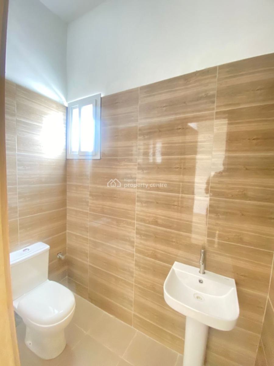 Exquisitely Built 1 Bedroom Flat, Mobil Road, Lekki, Lagos, Flat / Apartment for Rent