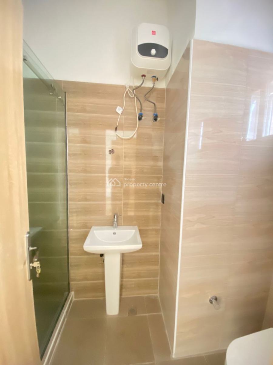 Exquisitely Built 1 Bedroom Flat, Mobil Road, Lekki, Lagos, Flat / Apartment for Rent