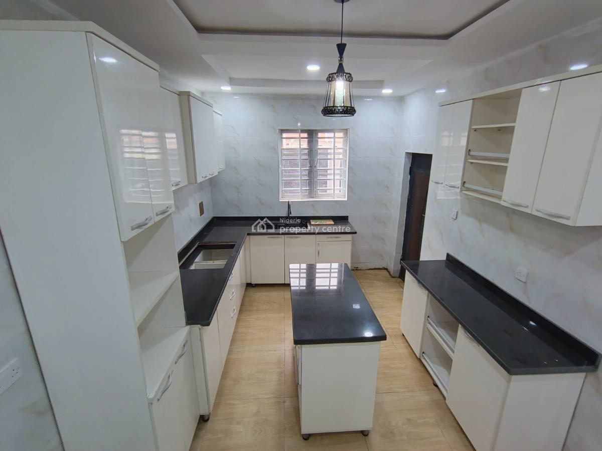 4 Bedroom Duplex, Elepe Ijede Road, Ikorodu, Lagos, Detached Duplex for Rent