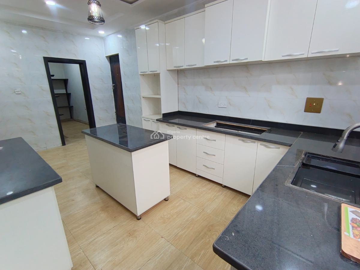 4 Bedroom Duplex, Elepe Ijede Road, Ikorodu, Lagos, Detached Duplex for Rent