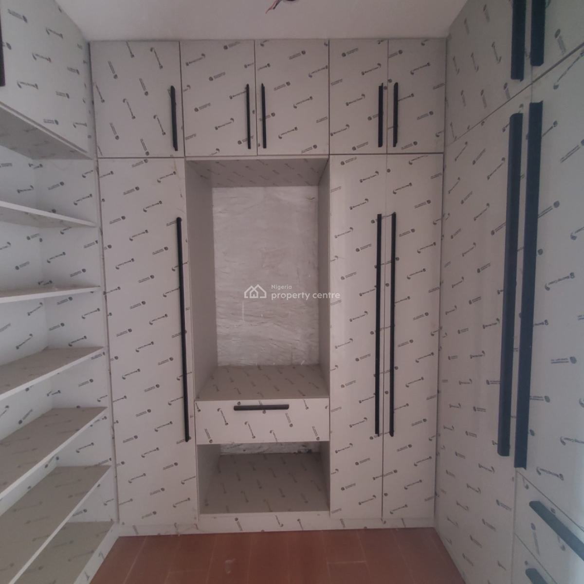 Stunning 3 Bedroom Apartment  with a Bq, Ikoyi, Lagos, Flat / Apartment for Sale