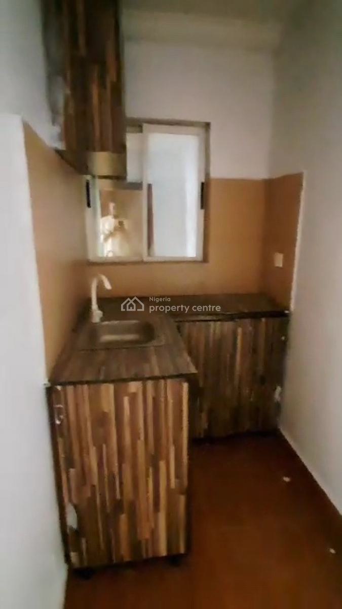 Well Renovated Mini Pent Apartment, Off Alpha Beach, Lekki, Lagos, Mini Flat (room and Parlour) for Rent