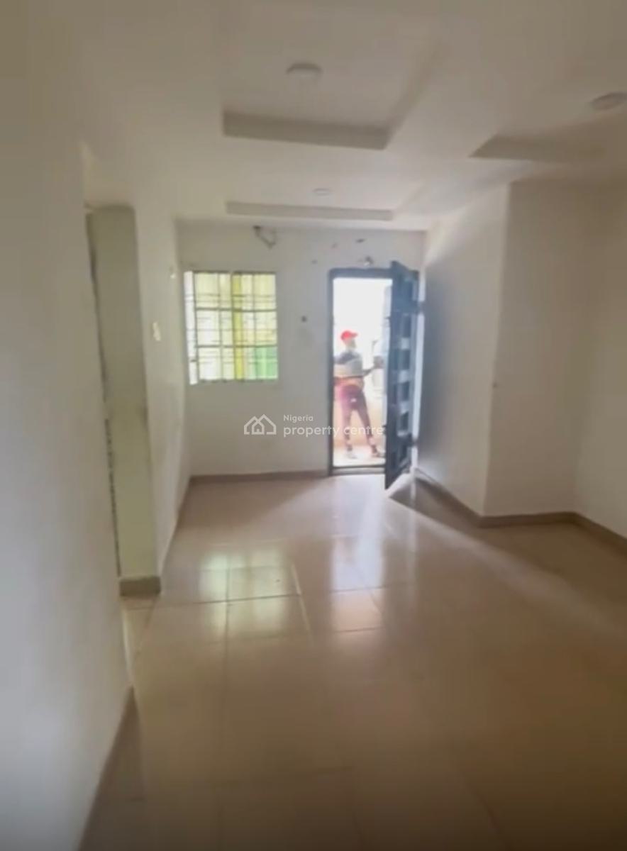 Lovely 2 Bedroom Flat, Aguda, Surulere, Lagos, Flat / Apartment for Rent