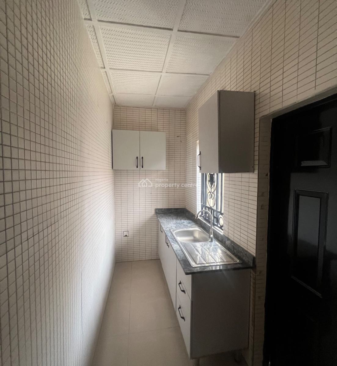Self Con Apartment at Lekki Phase 1, Lekki Phase 1, Lekki, Lagos, Self Contain (single Rooms) for Rent