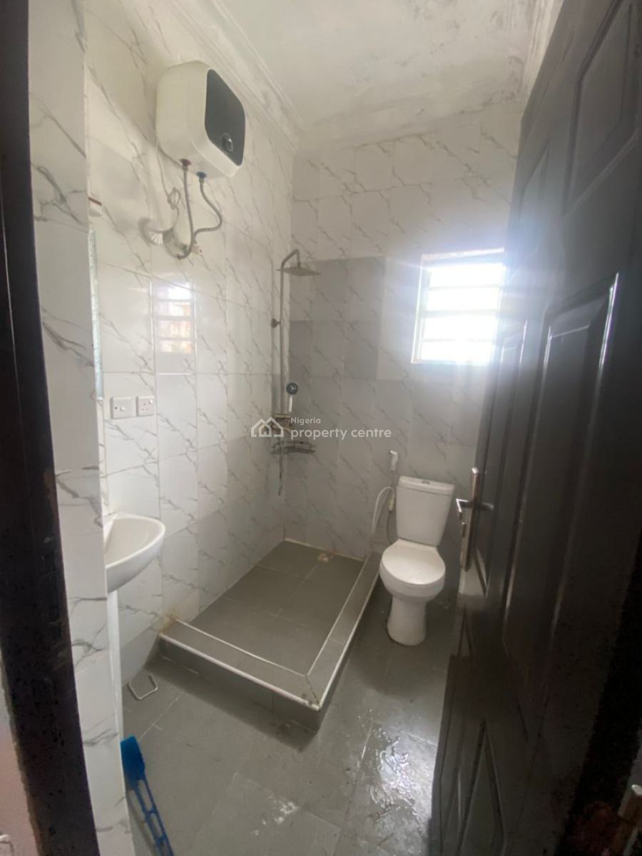 Well Maintained 2 Bedroom Flat, Abraham Adesanya, Sangotedo, Ajah, Lagos, Flat / Apartment for Rent