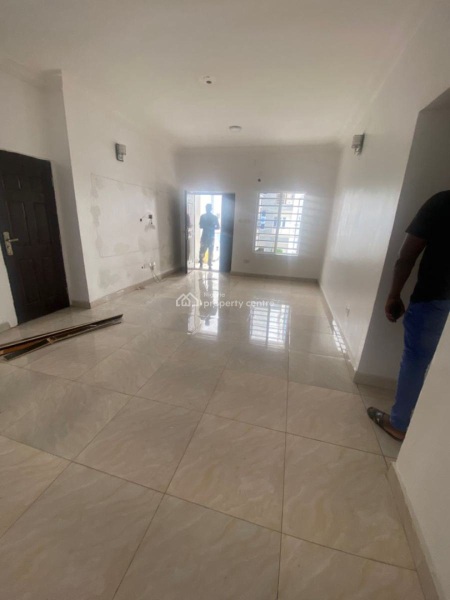 Well Maintained 2 Bedroom Flat, Abraham Adesanya, Sangotedo, Ajah, Lagos, Flat / Apartment for Rent