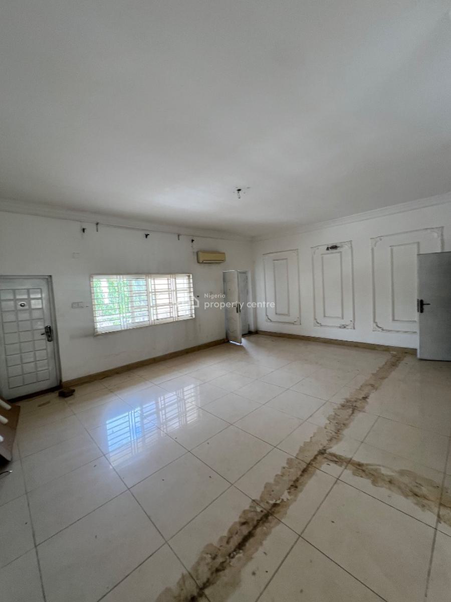 Nice 3 Bedroom Flat with Self Contain Bq, Office/resident)1st Floor, Tarred Rd, Jabi Main(by Shoprite) Tarred Road, Jabi, Abuja, Flat / Apartment for Rent