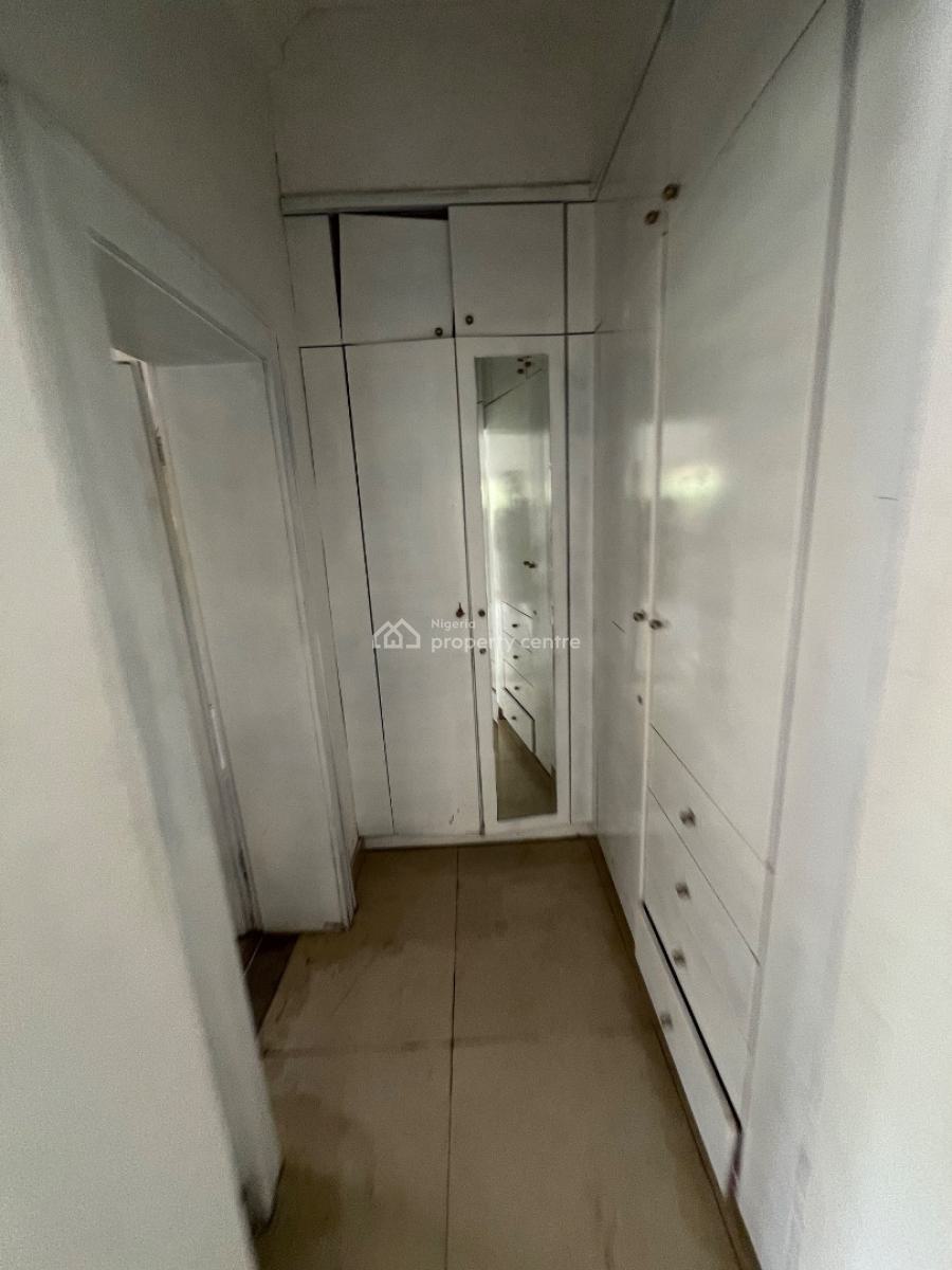 Nice 3 Bedroom Flat with Self Contain Bq, Office/resident)1st Floor, Tarred Rd, Jabi Main(by Shoprite) Tarred Road, Jabi, Abuja, Flat / Apartment for Rent