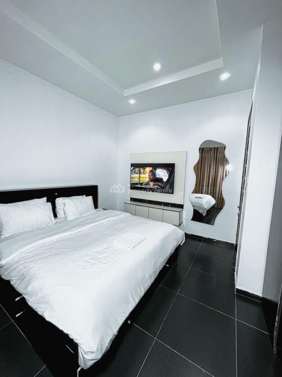 Luxurious 3 Bedroom Apartment with Bq, Lekki, Lagos, Flat / Apartment Short Let