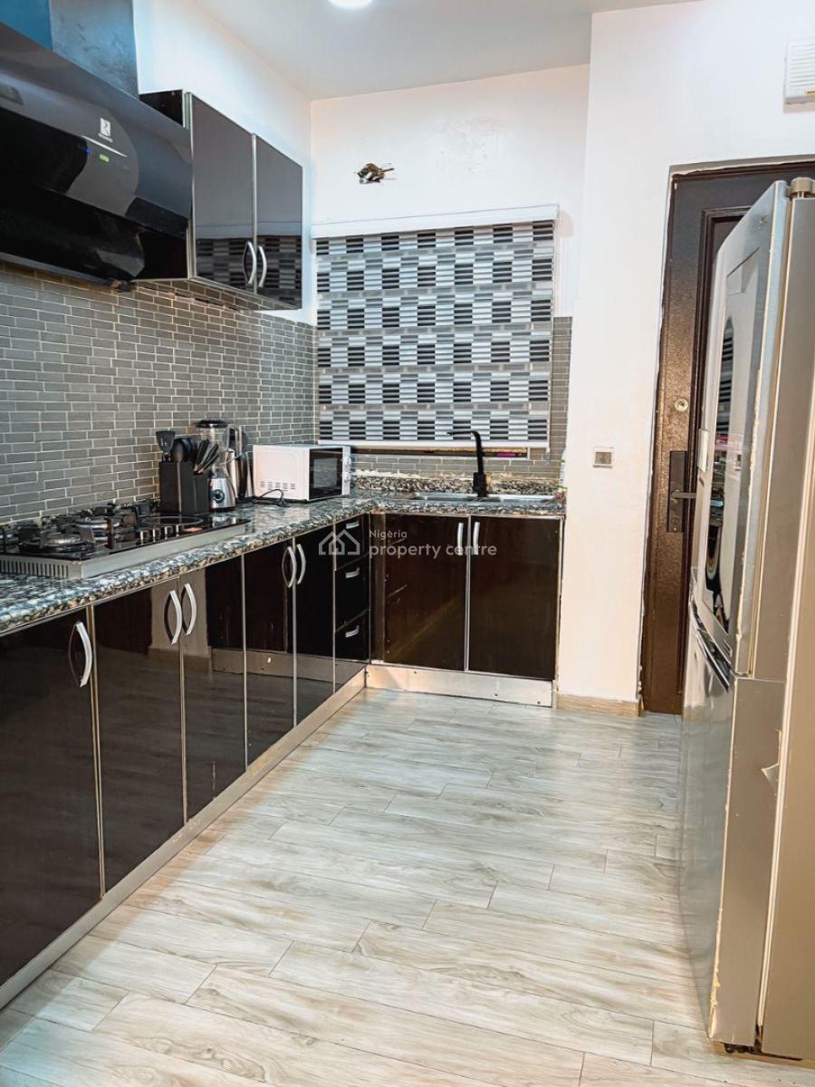 Luxurious 3 Bedroom Apartment with Bq, Lekki, Lagos, Flat / Apartment Short Let