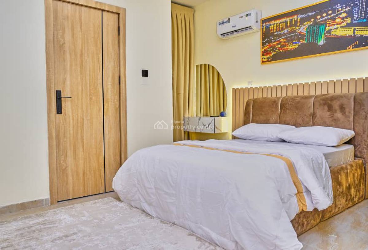 Nicely Furnished 3 Bedroom Apartment, Ajah, Lagos, Flat / Apartment Short Let