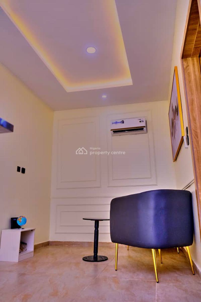 Nicely Furnished 3 Bedroom Apartment, Ajah, Lagos, Flat / Apartment Short Let