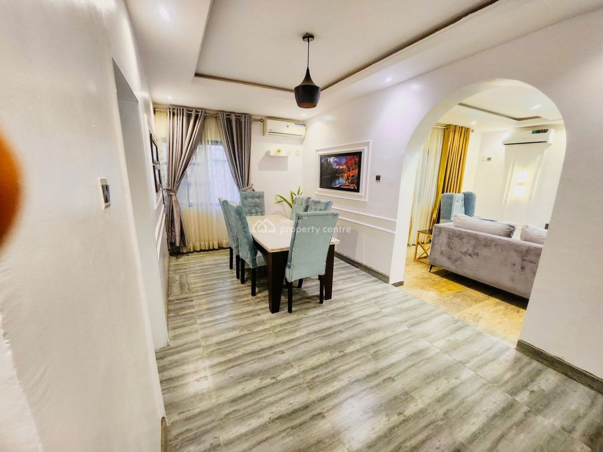 Nicely Furnished 4 Bedroom Apartment, Magodo, Lagos, Flat / Apartment Short Let