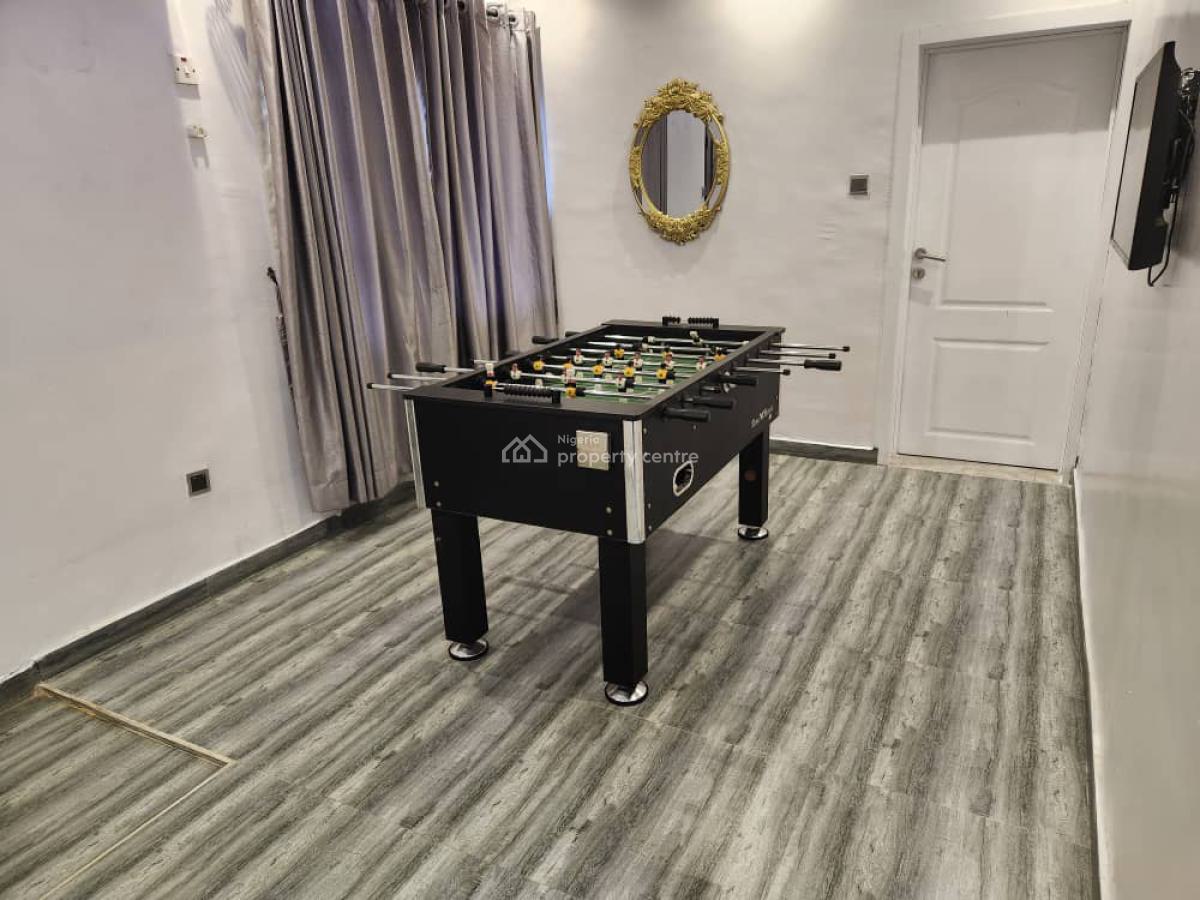Nicely Furnished 4 Bedroom Apartment, Magodo, Lagos, Flat / Apartment Short Let