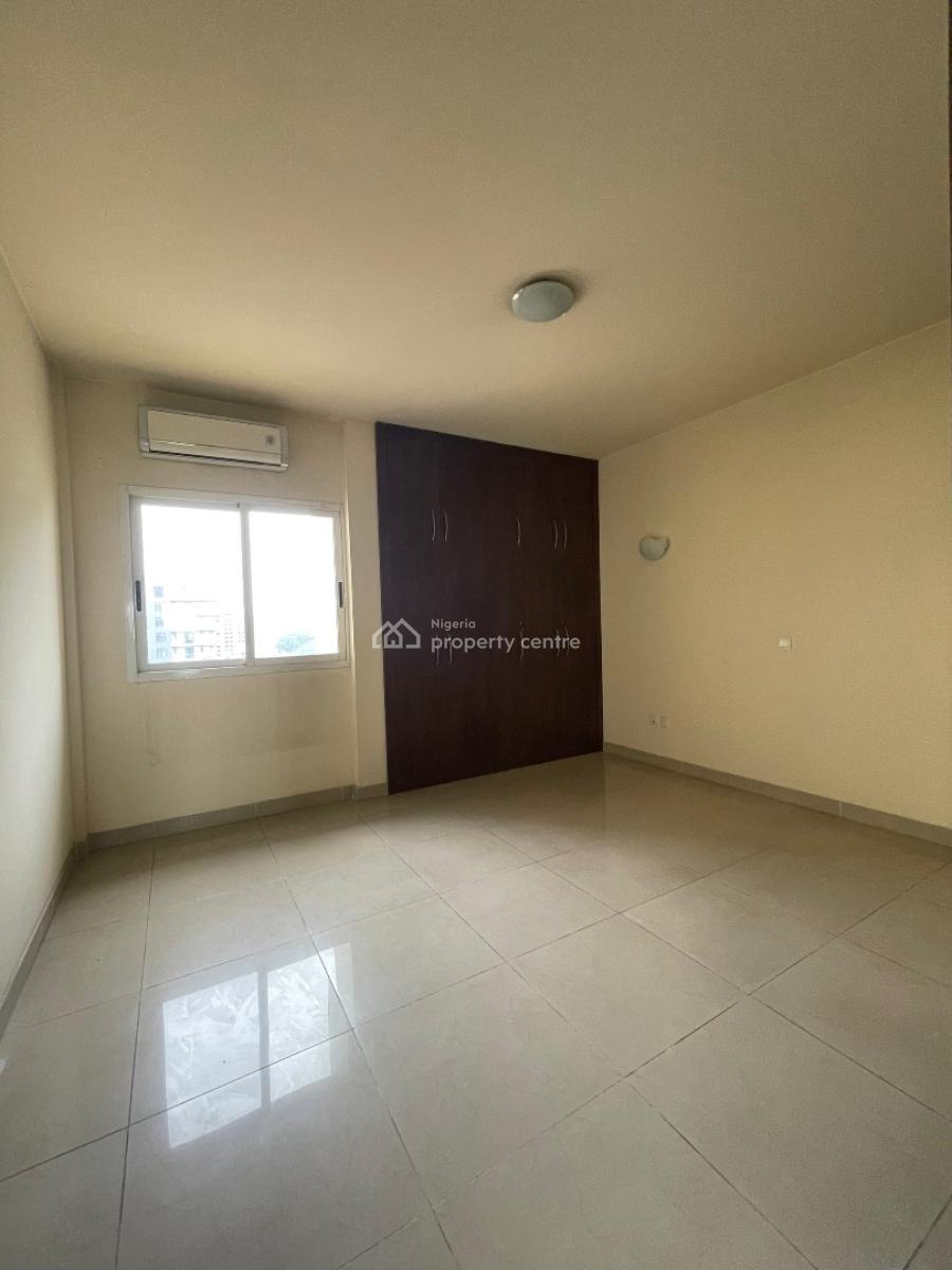 Lovely 3 Bedroom Apartment at Ikoyi, Ikoyi, Lagos, Flat / Apartment for Sale