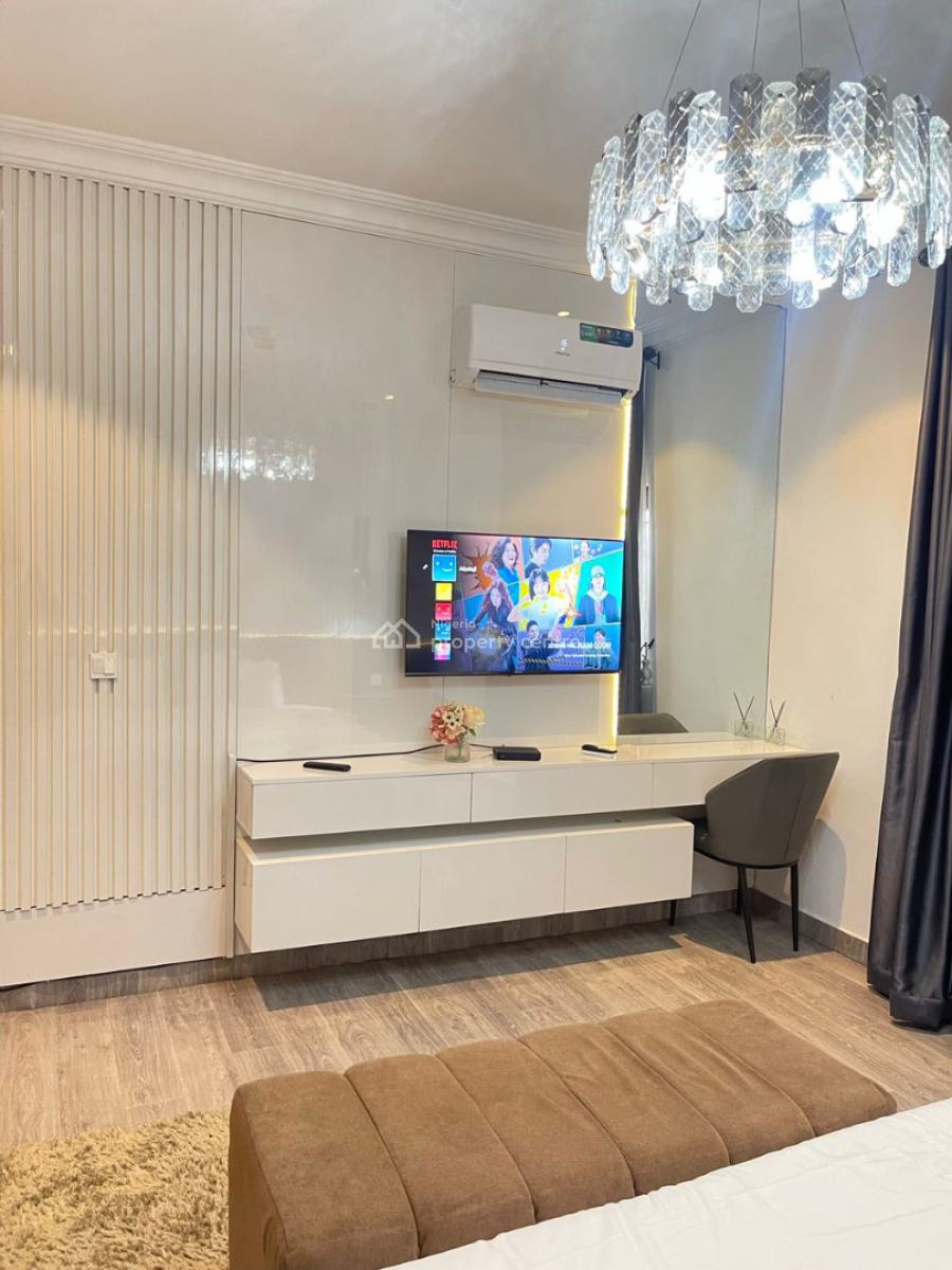 Nicely Furnished 1 Bedroom Apartment, Lekki Phase 1, Lekki, Lagos, Flat / Apartment Short Let