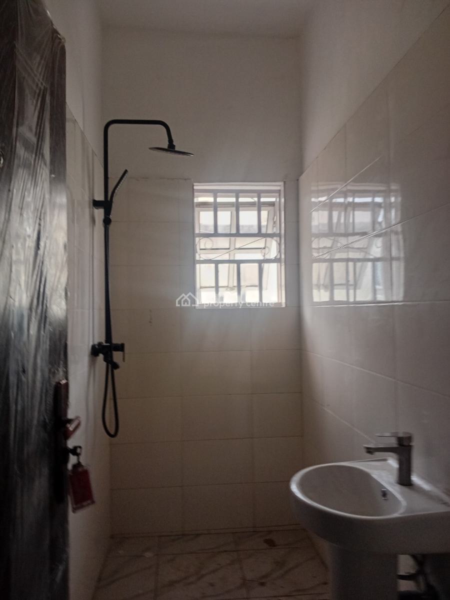 Standard Luxury 3 Bedroom Apartment, 32 Niye Seyi Street, Badore, Ajah, Lagos, Flat / Apartment for Rent