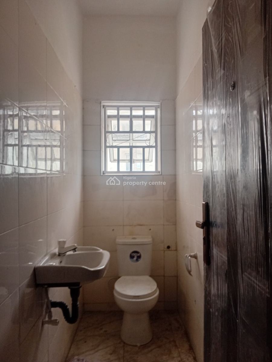 Standard Luxury 3 Bedroom Apartment, 32 Niye Seyi Street, Badore, Ajah, Lagos, Flat / Apartment for Rent