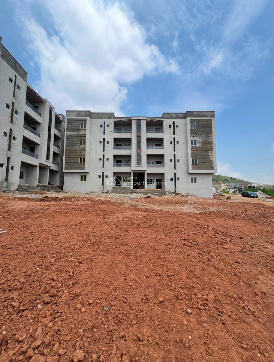 Distress Advance Shell & Spacious 3 Bedroom Apartment with En-suite Bq, Katampe, Abuja, Flat / Apartment for Sale
