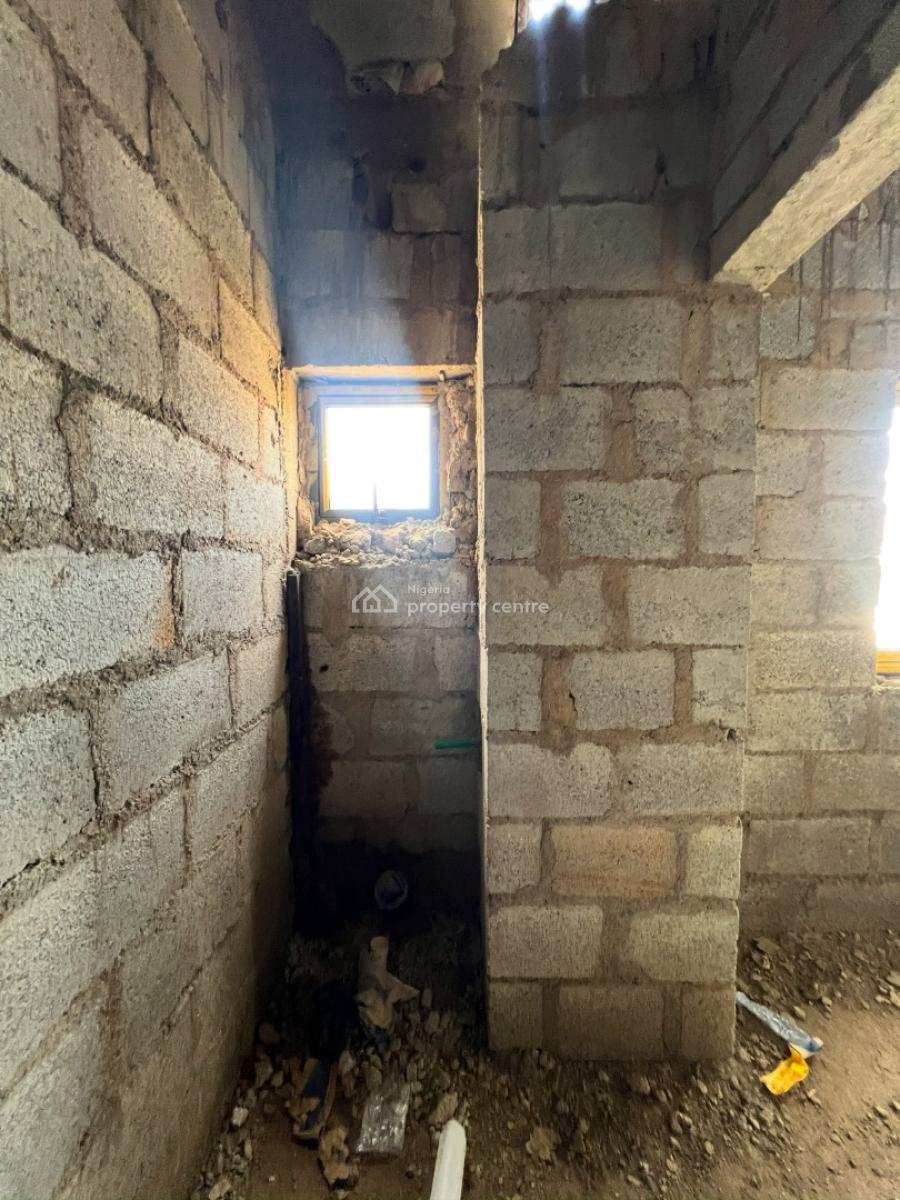 Distress Advance Shell & Spacious 3 Bedroom Apartment with En-suite Bq, Katampe, Abuja, Flat / Apartment for Sale