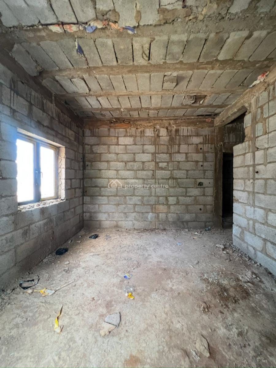 Distress Advance Shell & Spacious 3 Bedroom Apartment with En-suite Bq, Katampe, Abuja, Flat / Apartment for Sale