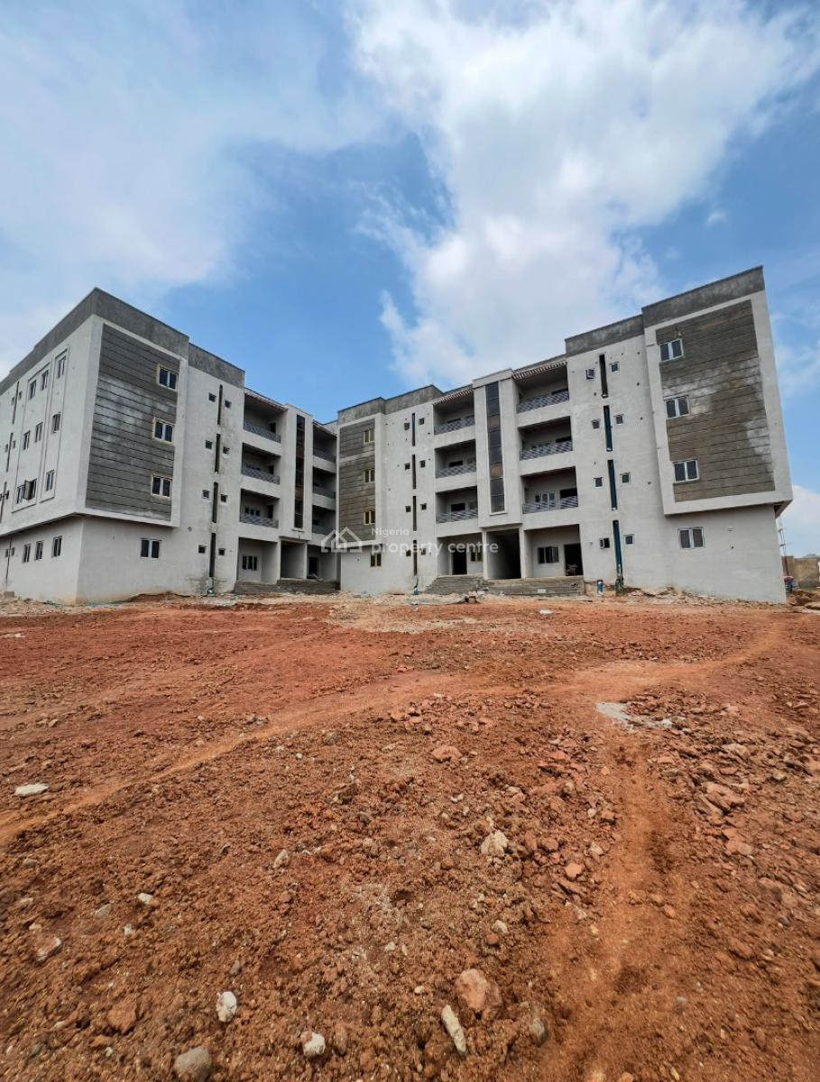Distress Advance Shell & Spacious 3 Bedroom Apartment with En-suite Bq, Katampe, Abuja, Flat / Apartment for Sale
