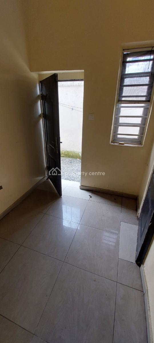 Spacious Boys Quarter with Separate Kitchen, Ologolo, Lekki, Lagos, Terraced Duplex for Rent