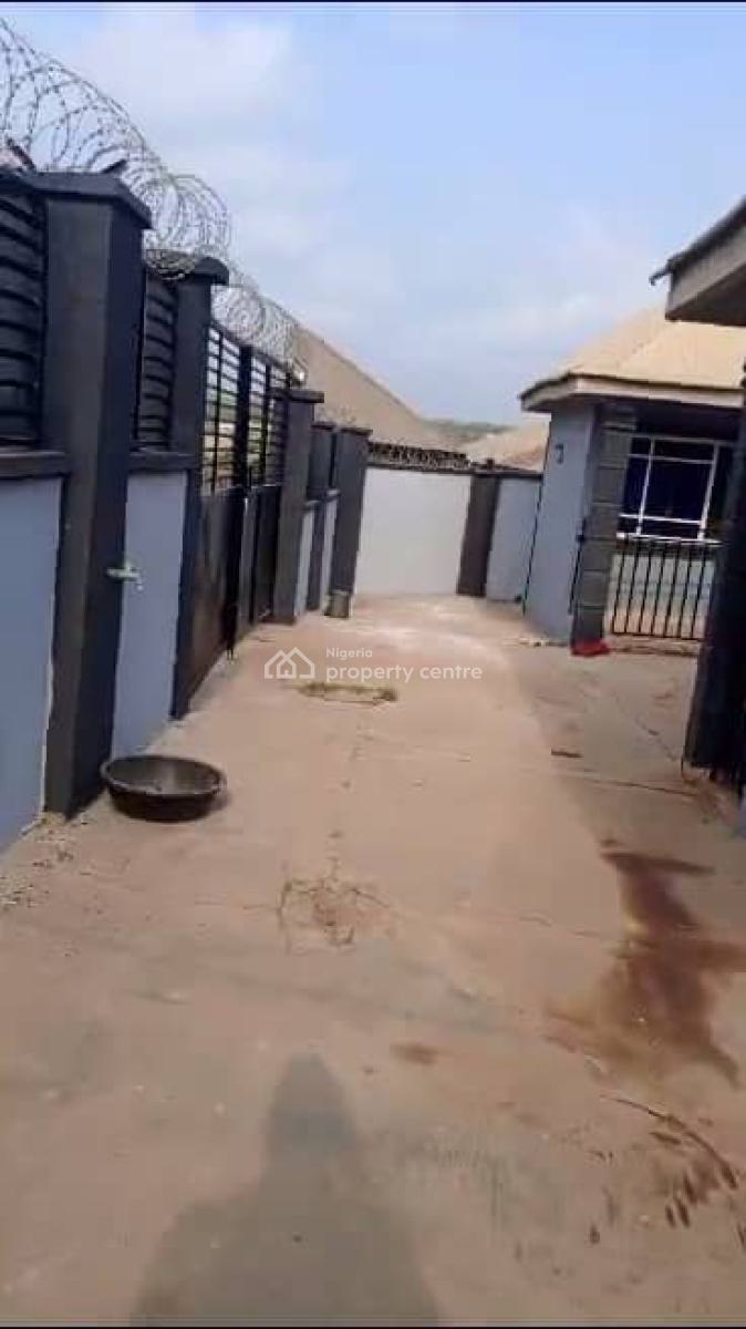 Newly Built Hostel 11 Units of Room Self and 3 Units of Room & Palour, Olomo, Apete,, Eleyele, Ibadan, Oyo, Hostel for Sale