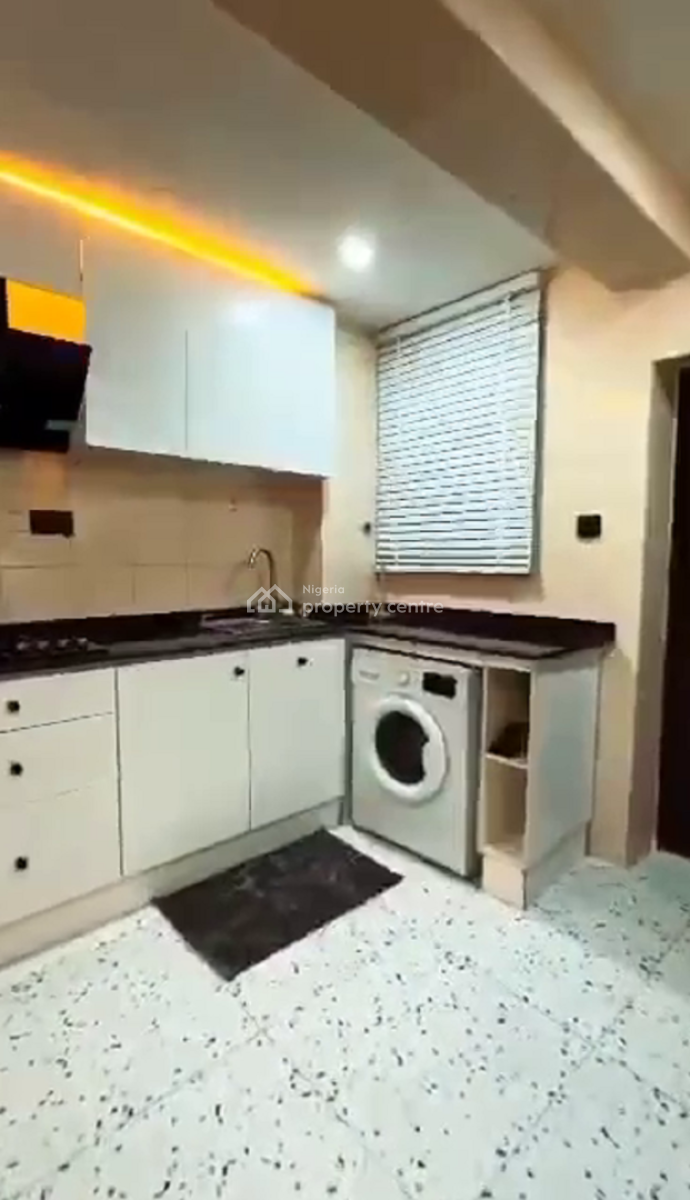 Nicely Furnished 2 Bedroom Apartment, Surulere, Lagos, Flat / Apartment Short Let