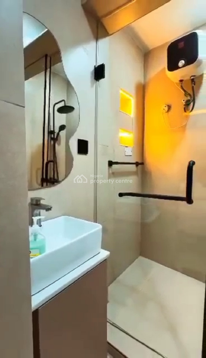 Nicely Furnished 2 Bedroom Apartment, Surulere, Lagos, Flat / Apartment Short Let