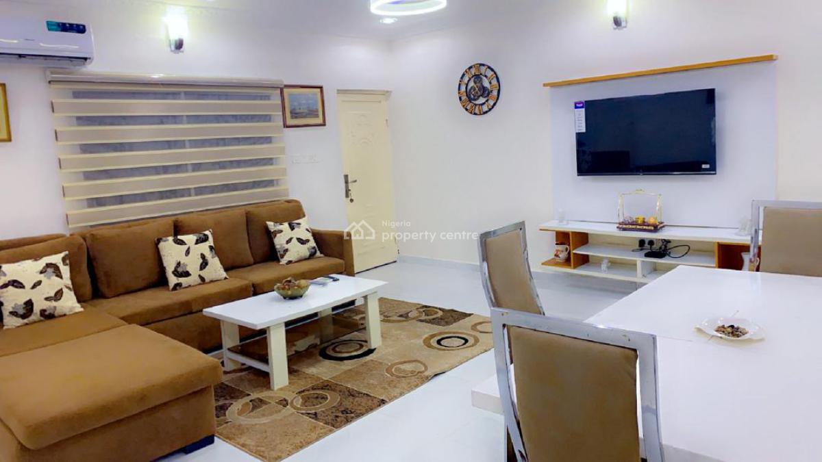 Nicely Furnished 3 Bedroom Apartment, Surulere, Lagos, Flat / Apartment Short Let