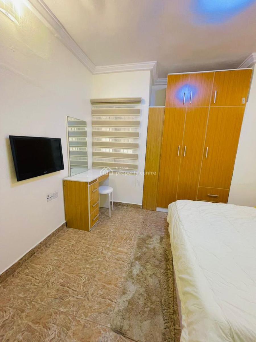 Nicely Furnished 3 Bedroom Apartment, Surulere, Lagos, Flat / Apartment Short Let
