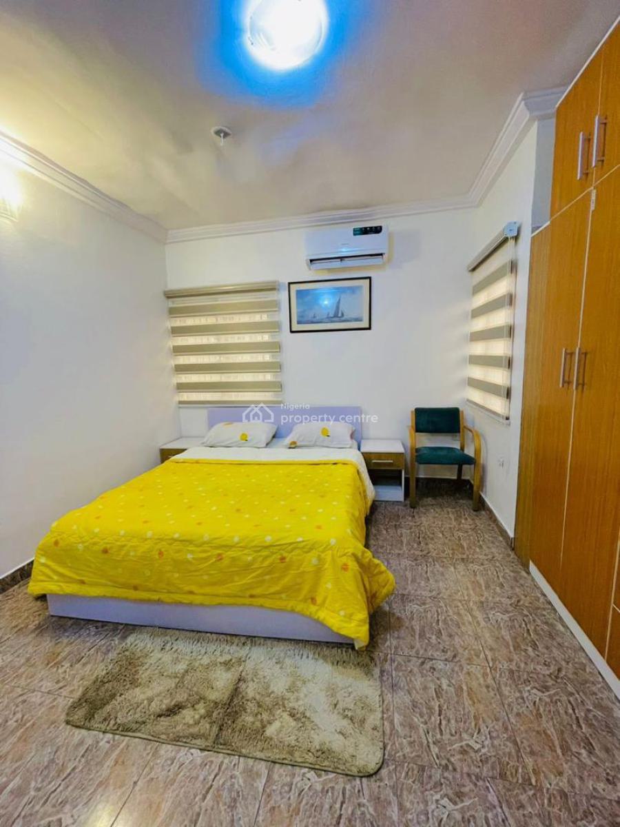 Nicely Furnished 3 Bedroom Apartment, Surulere, Lagos, Flat / Apartment Short Let