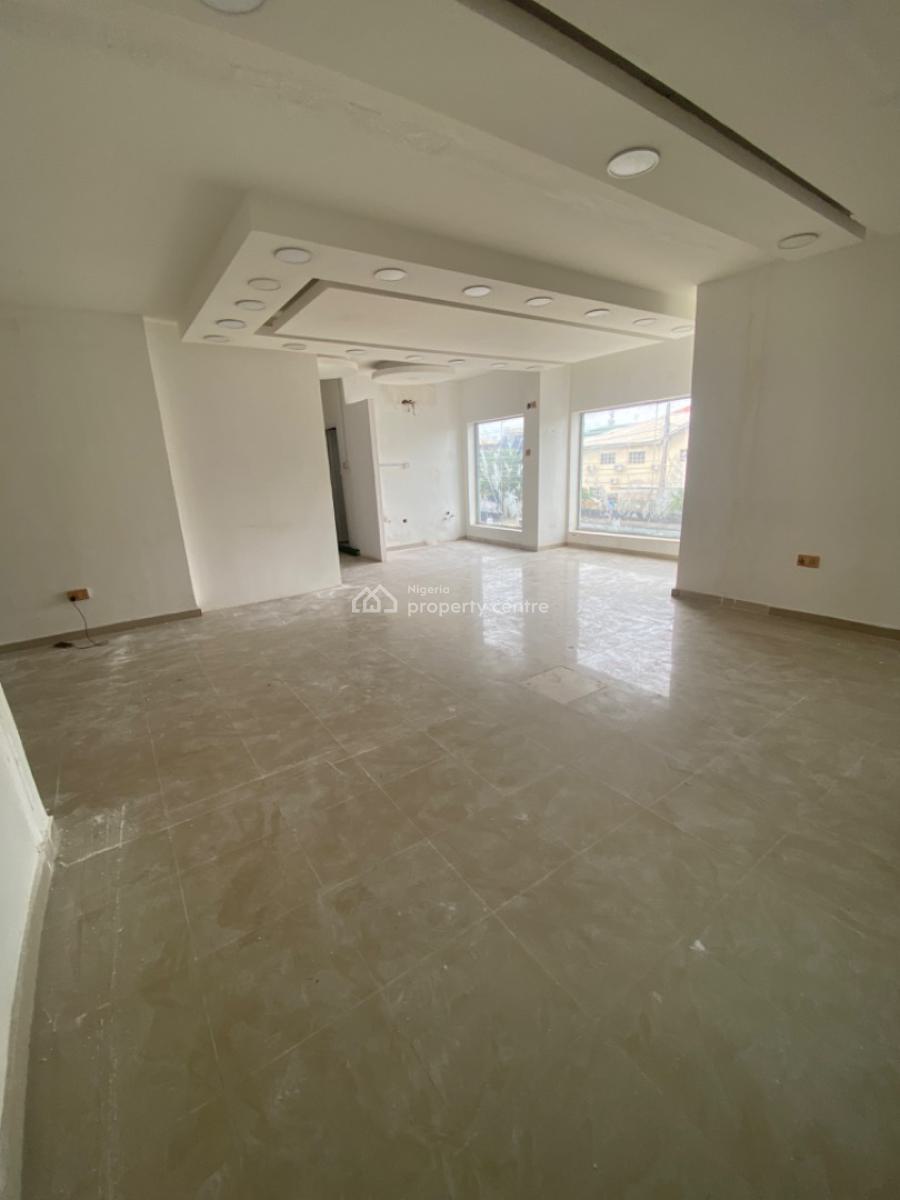Very Spacious Shop Space, Off Emmanuel Abimbola Cole, Lekki Phase 1, Lekki, Lagos, Shop for Rent