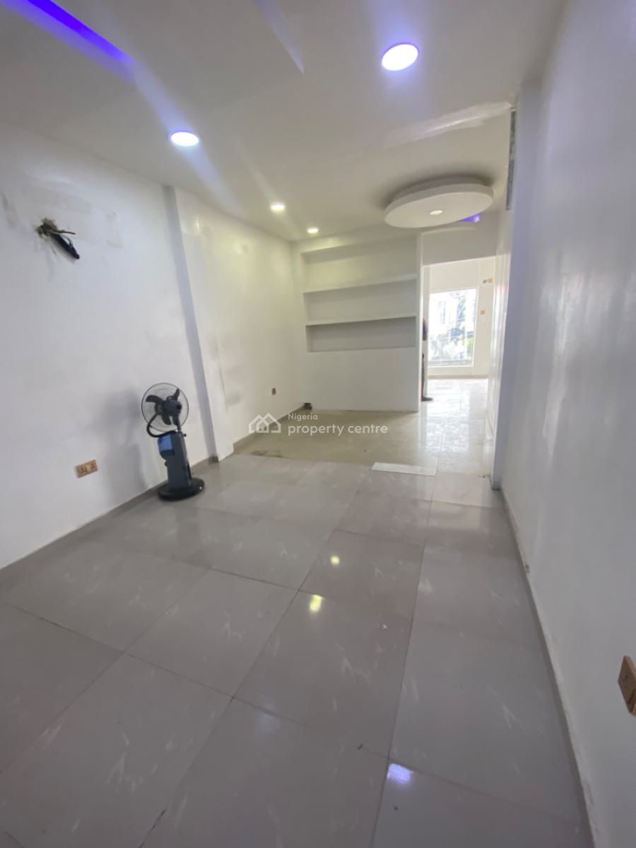 Very Spacious Shop Space, Off Emmanuel Abimbola Cole, Lekki Phase 1, Lekki, Lagos, Shop for Rent