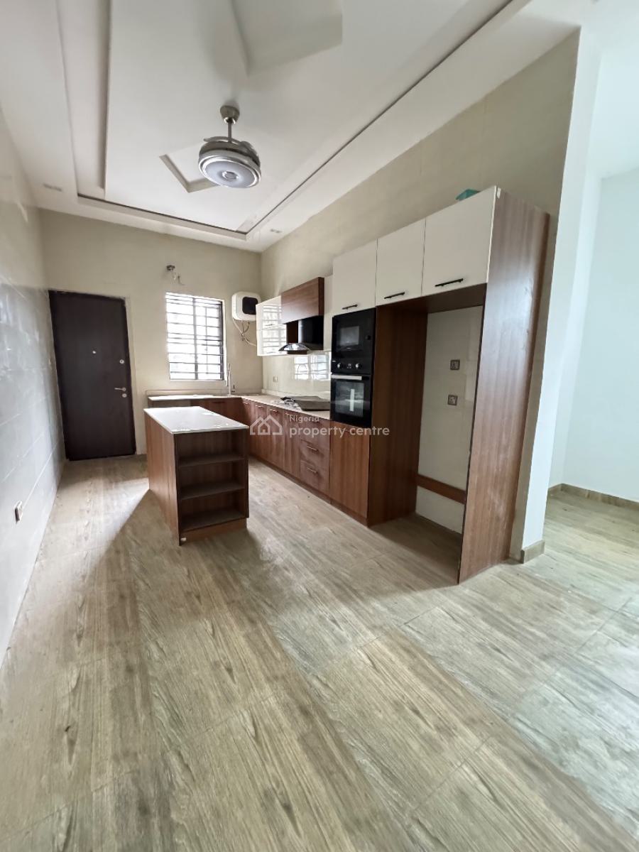 4 Bedrooms Semi Detached House, Ologolo, Lekki, Lagos, Semi-detached Duplex for Sale