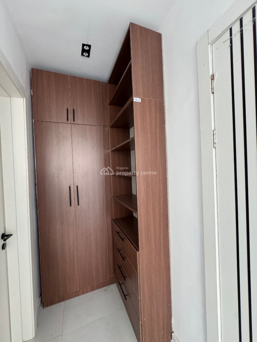 2bedroom Apartment with Pool and Gym, Lekki, Lagos, Flat / Apartment for Sale