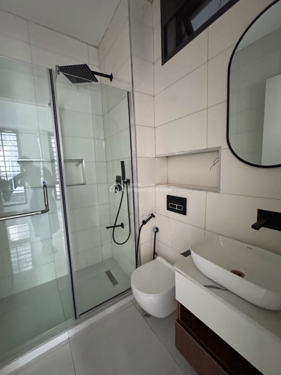 2bedroom Apartment with Pool and Gym, Lekki, Lagos, Flat / Apartment for Sale