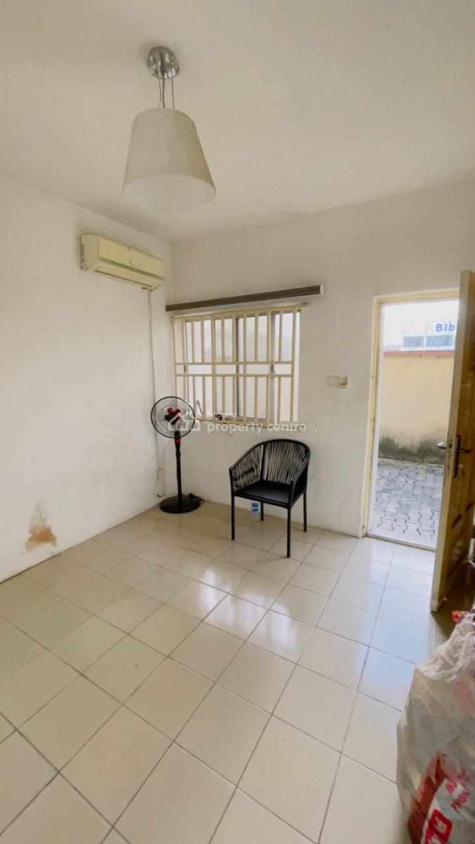 Well Maintained 1 Bedroom Apartment, Off Admiralty Way, Lekki Phase 1, Lekki, Lagos, Mini Flat (room and Parlour) for Rent