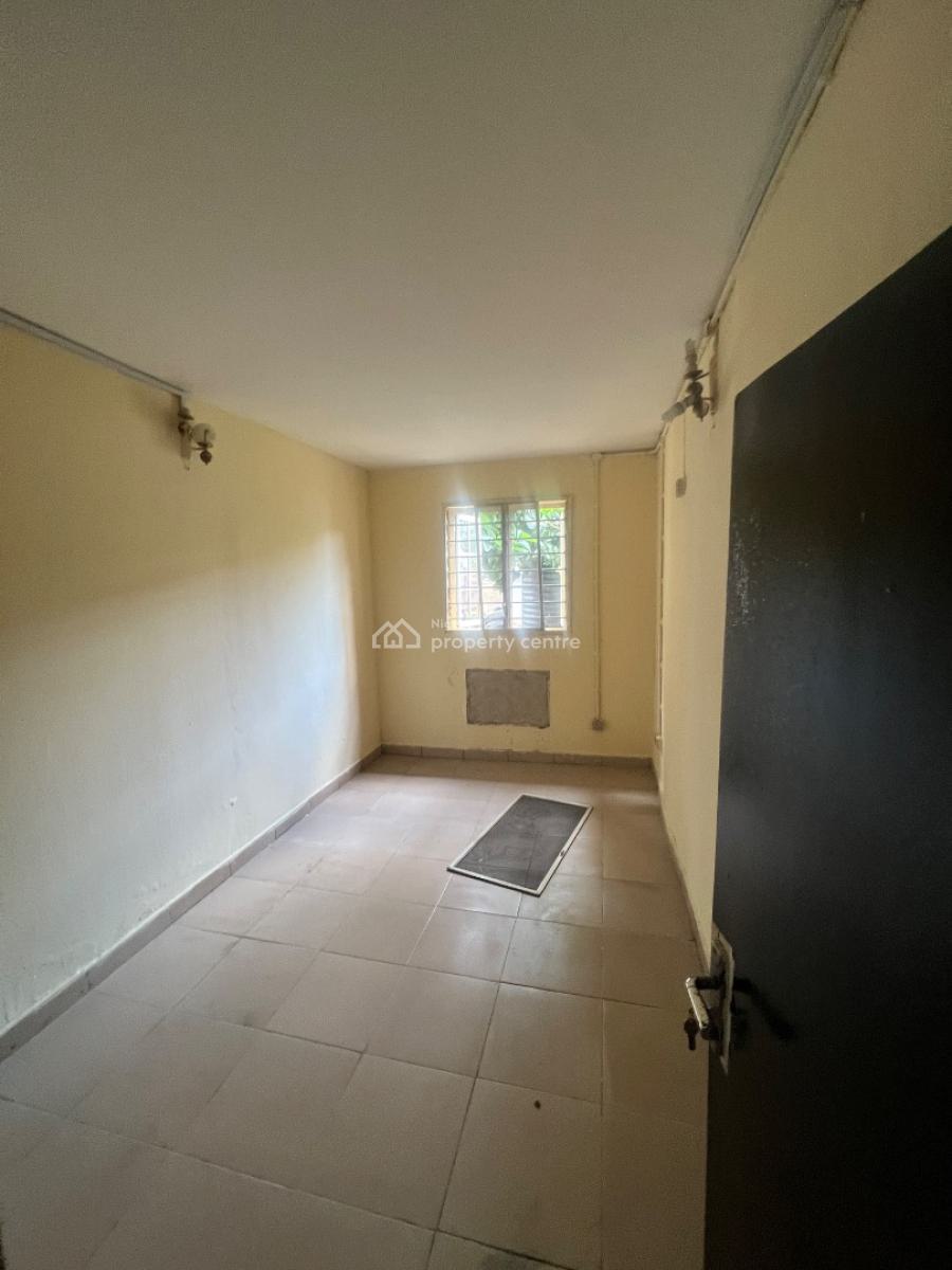 2 Bedroom Flat, Ground Floor, Office/residence, Renovation Ongoing, Wuse Zone (tarred Road), Wuse, Abuja, Flat / Apartment for Rent