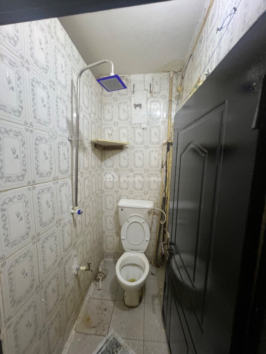 2 Bedroom Flat, Ground Floor, Office/residence, Renovation Ongoing, Wuse Zone (tarred Road), Wuse, Abuja, Flat / Apartment for Rent