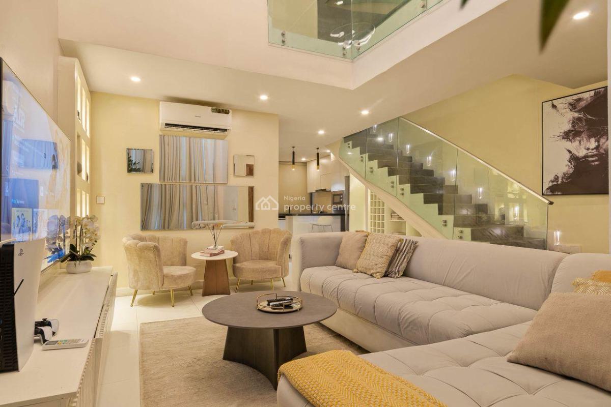 Nicely Furnished 2 Bedroom Apartment, Lekki Phase 1, Lekki, Lagos, Flat / Apartment Short Let