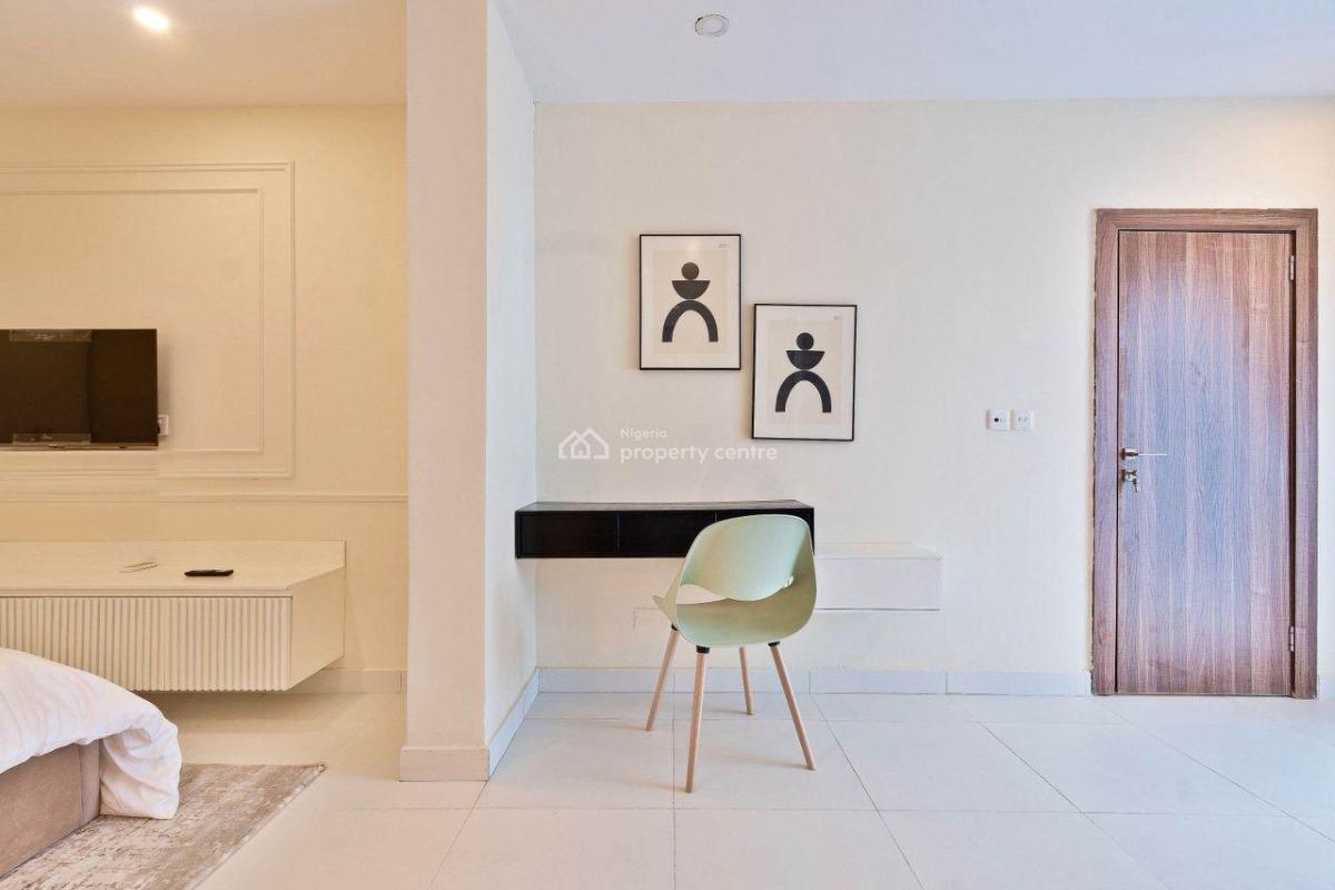 Nicely Furnished 2 Bedroom Apartment, Lekki Phase 1, Lekki, Lagos, Flat / Apartment Short Let