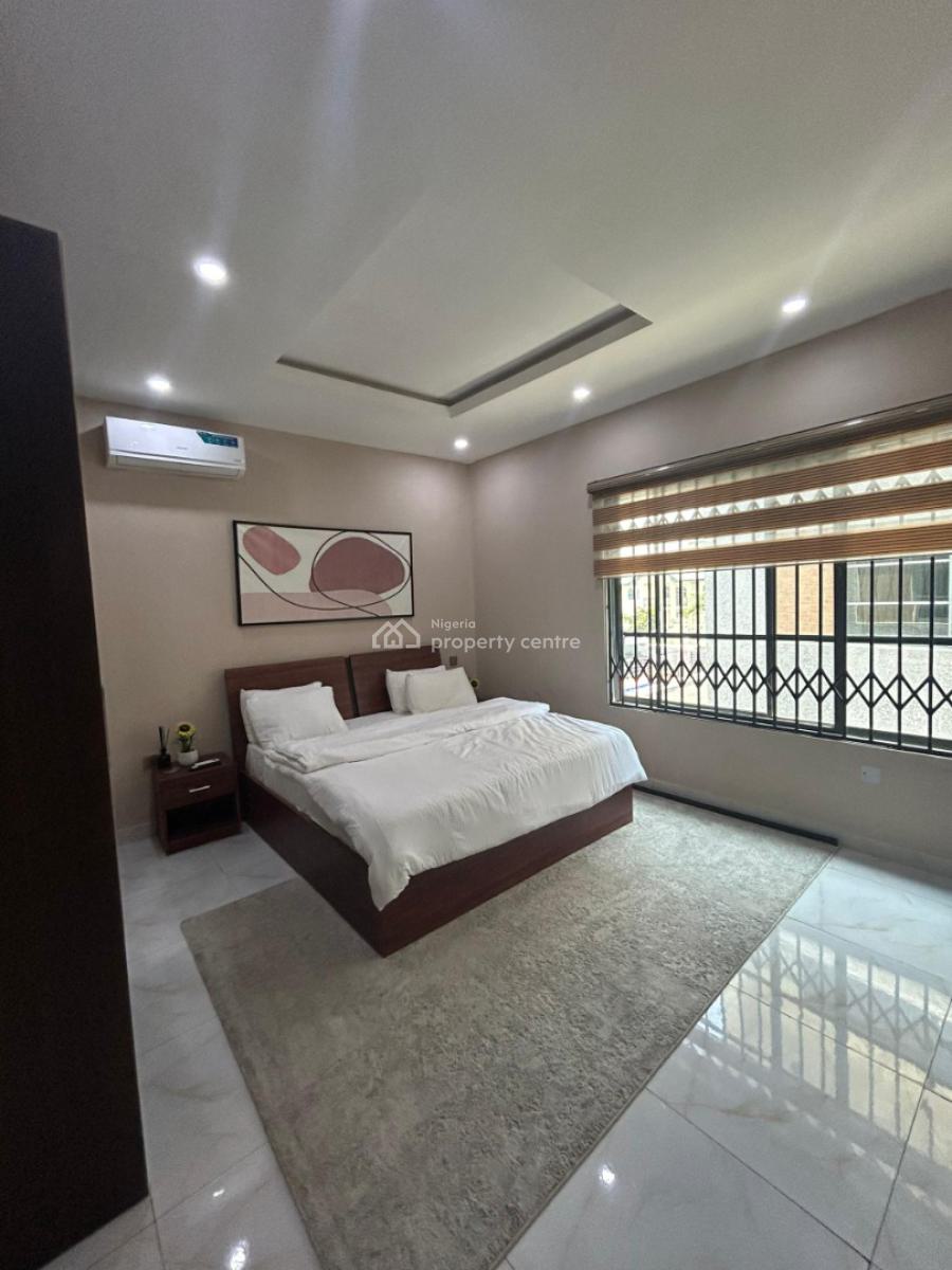 4-bedroom Apartment, Lekki Phase 1, Lekki, Lagos, Flat / Apartment Short Let