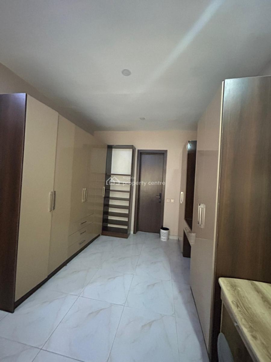 4-bedroom Apartment, Lekki Phase 1, Lekki, Lagos, Flat / Apartment Short Let